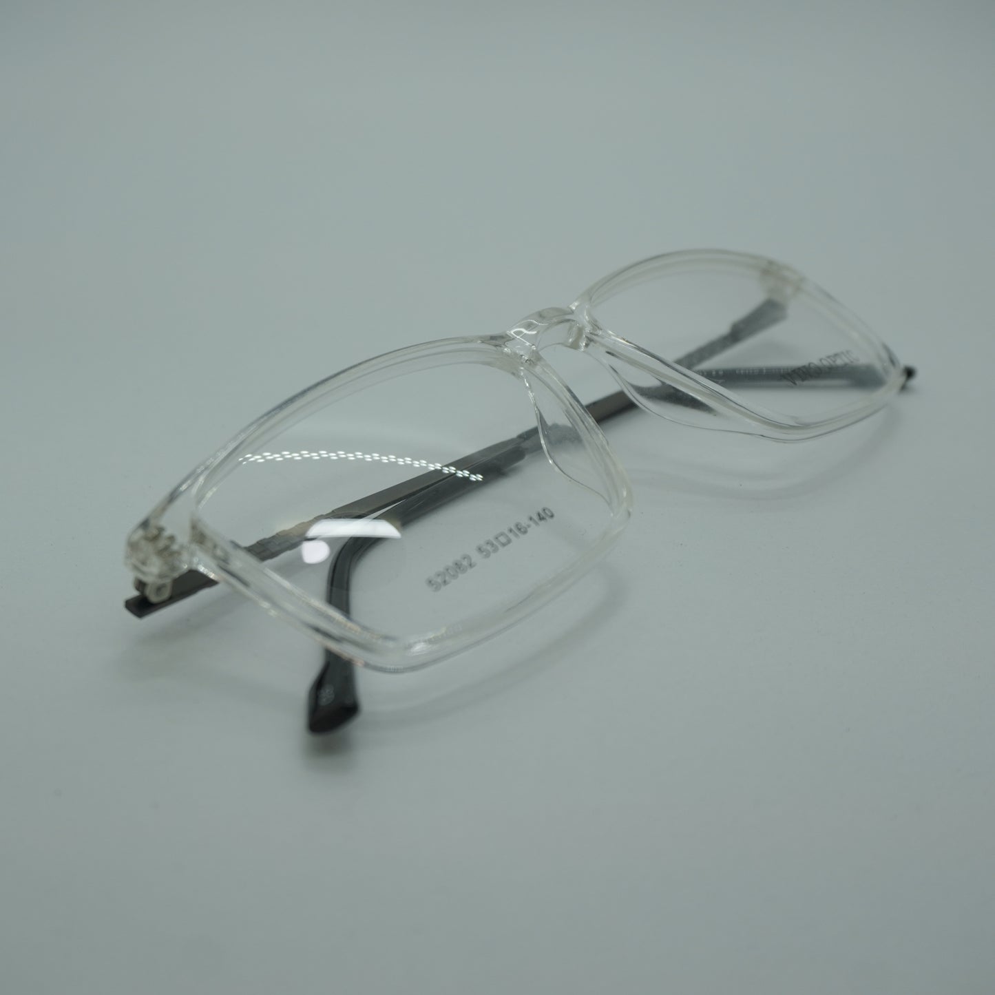 Montura Unisex - Transparente+ lente formulado.