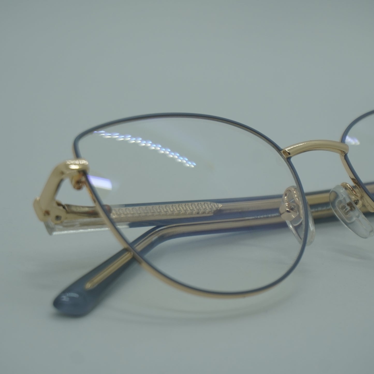 Montura Mujer - Gris Dorada+ lente formulado.