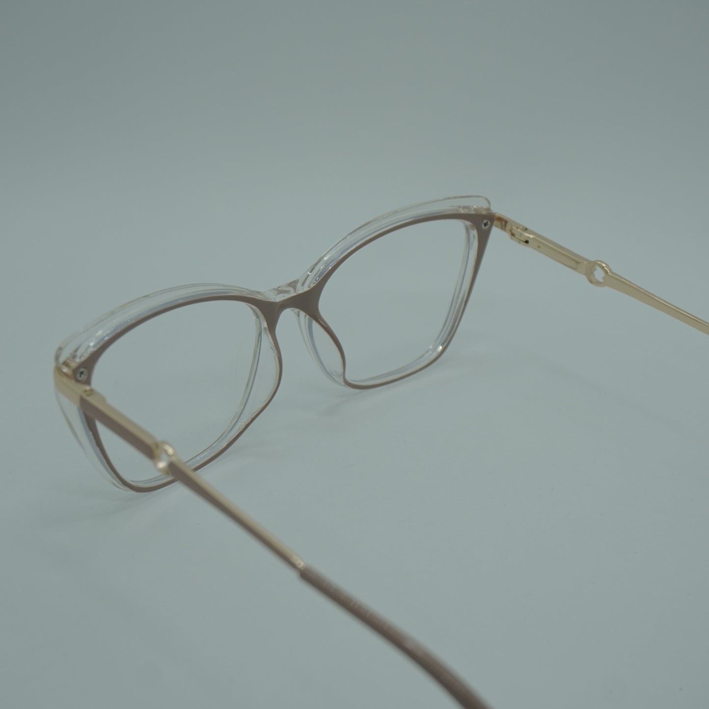 Montura Mujer- Beige+ lente formulado.