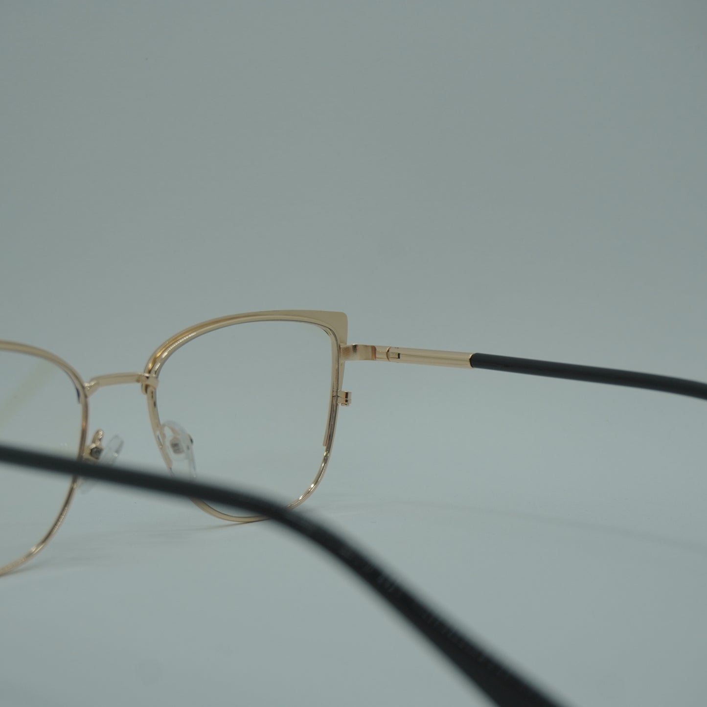 Montura Mujer - Gold+ lente formulado.
