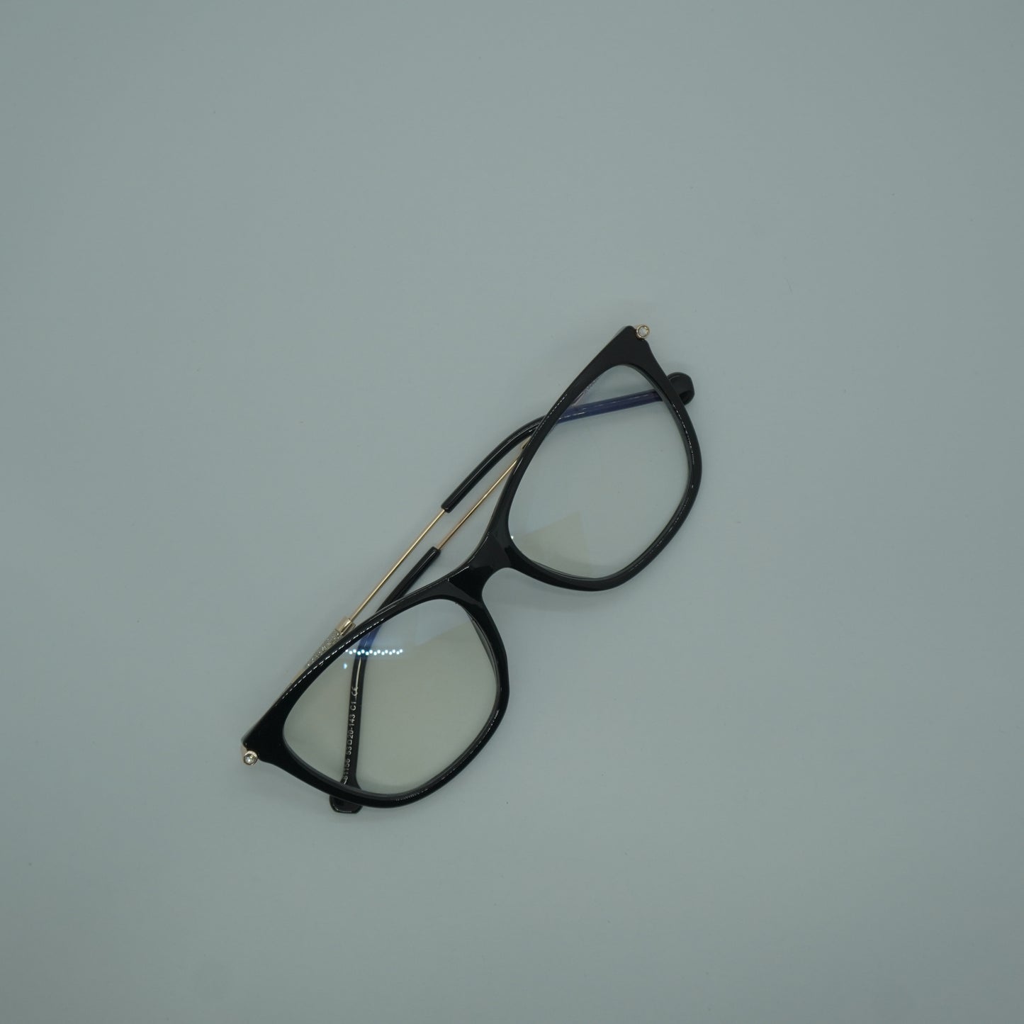 Montura Mujer - Negra Brillos+ lente formulado.