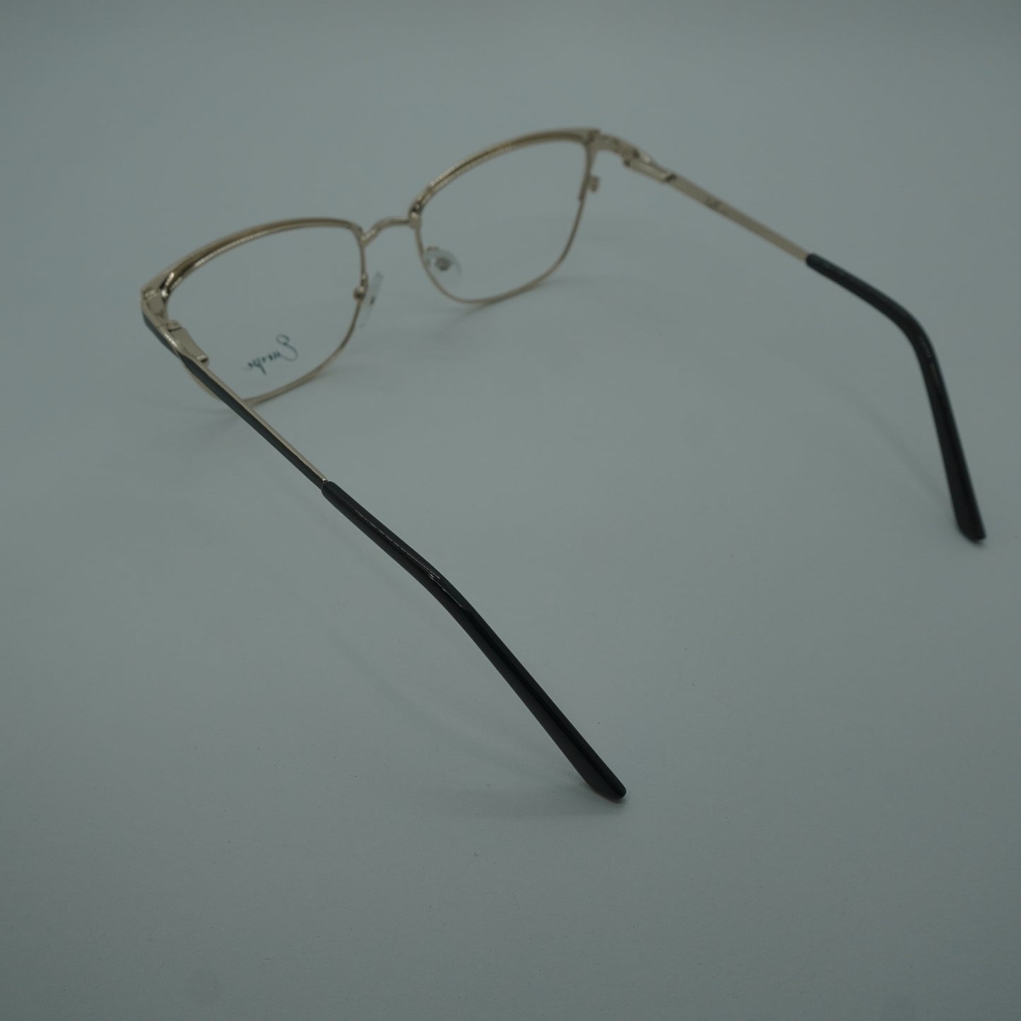 Montura Mujer - Metalica Negra + lentes formulados