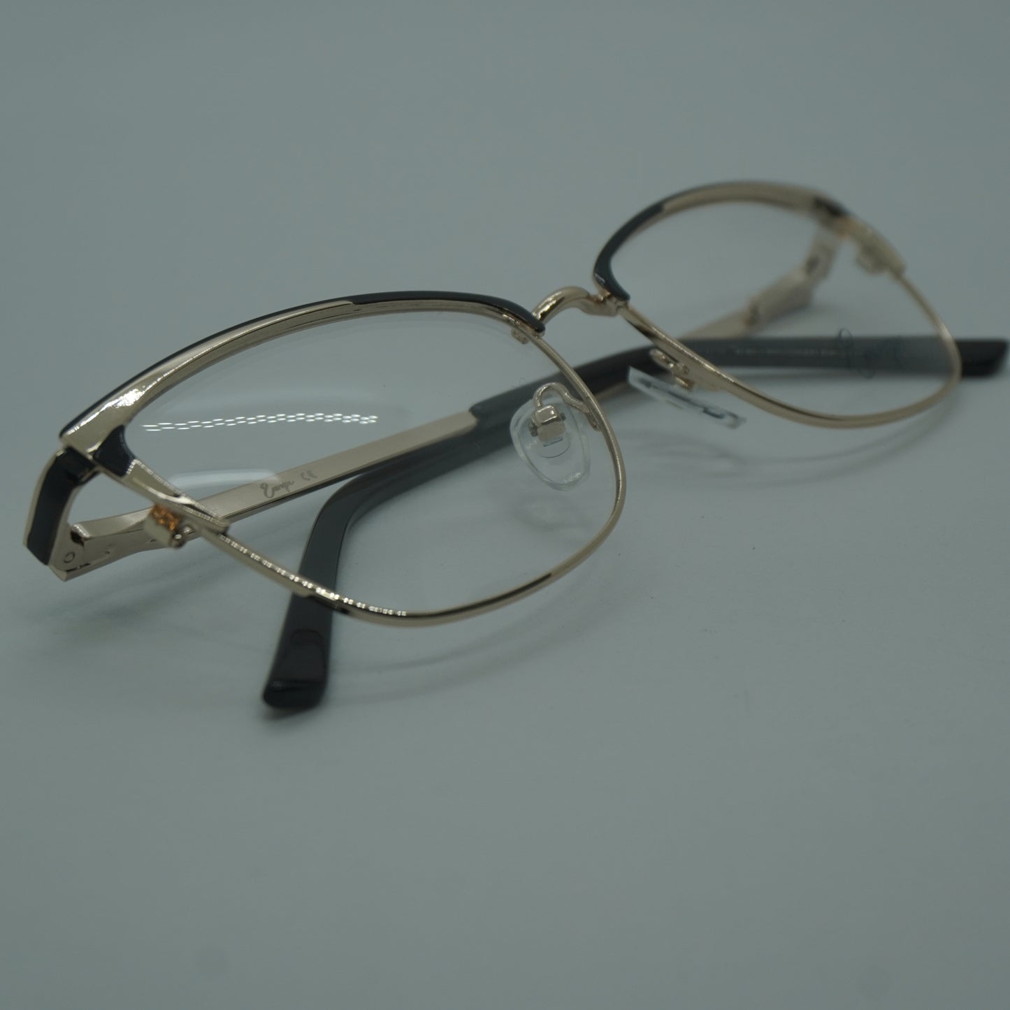 Montura Mujer - Metalica Negra + lentes formulados